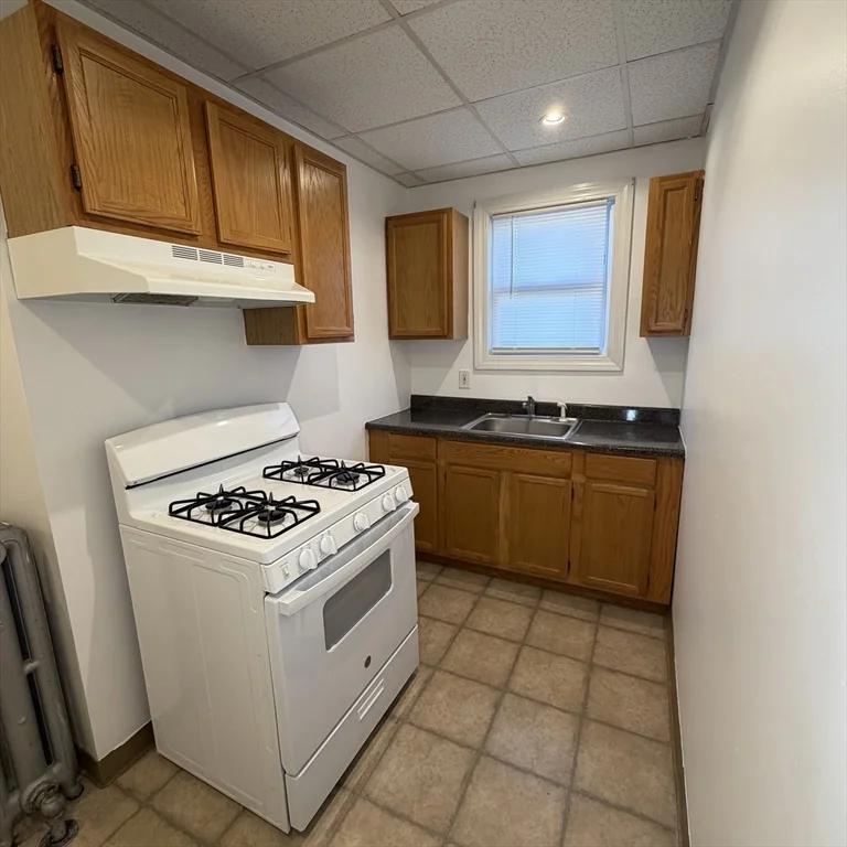 58 Prospect St, Fall River
