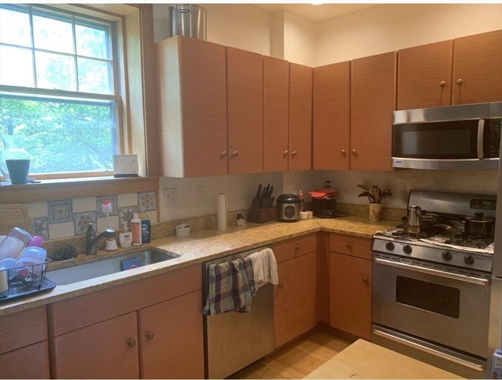 147 Longwood Ave, Longwood