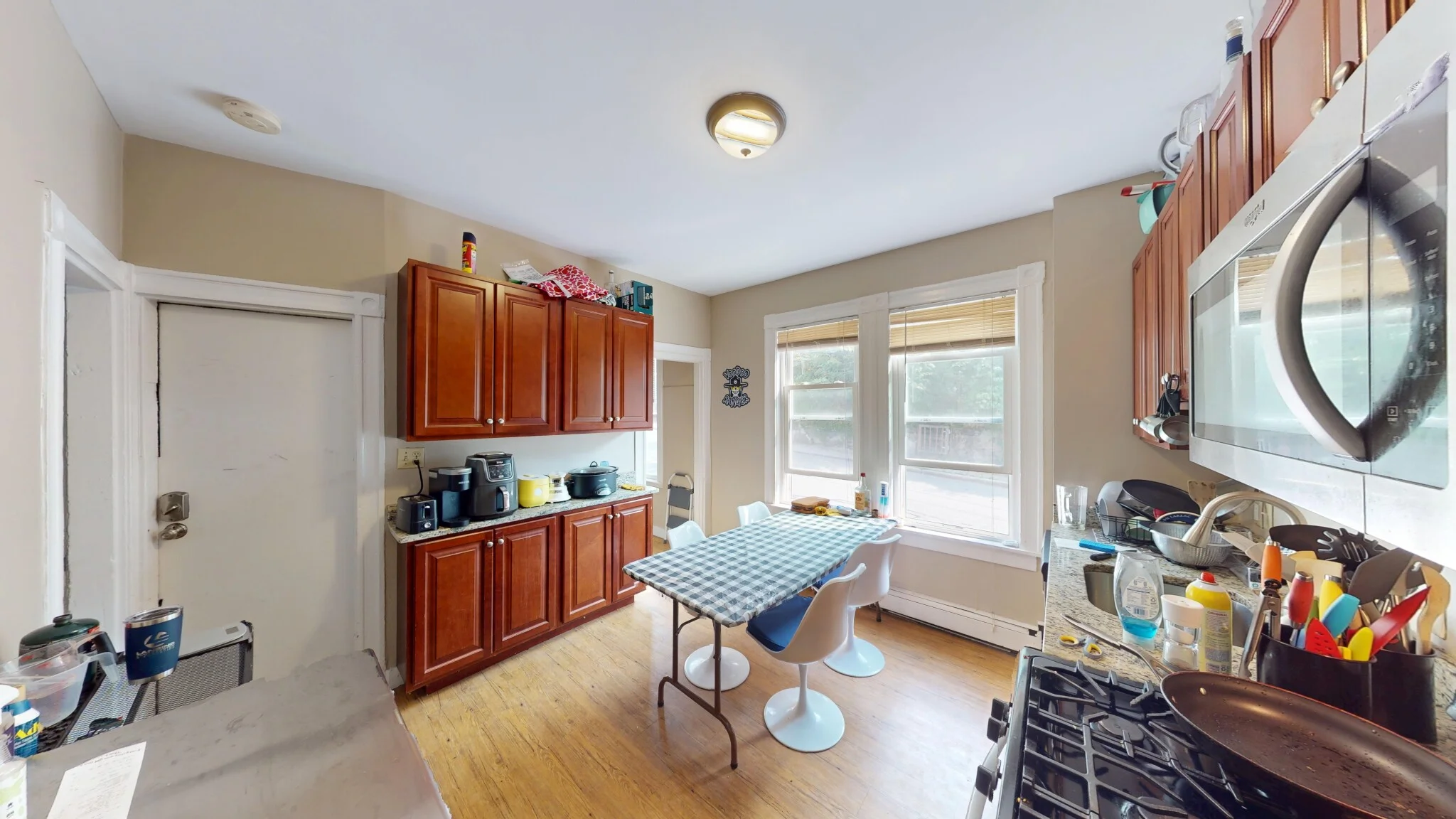 8 Sunset St, Mission Hill