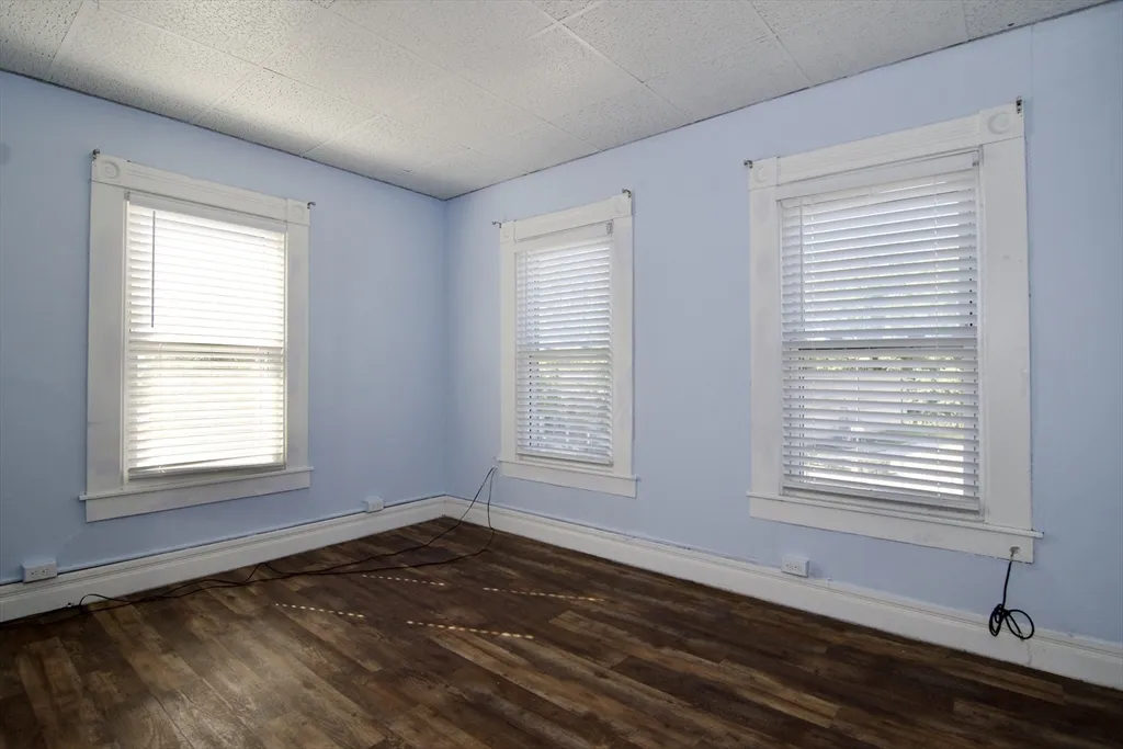 425 Taylor St, Springfield