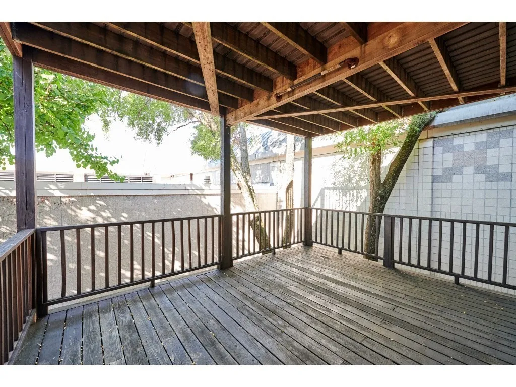 5 Transit St, South Boston