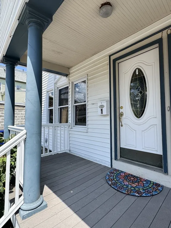 10 Laurel Ter, Ward Two