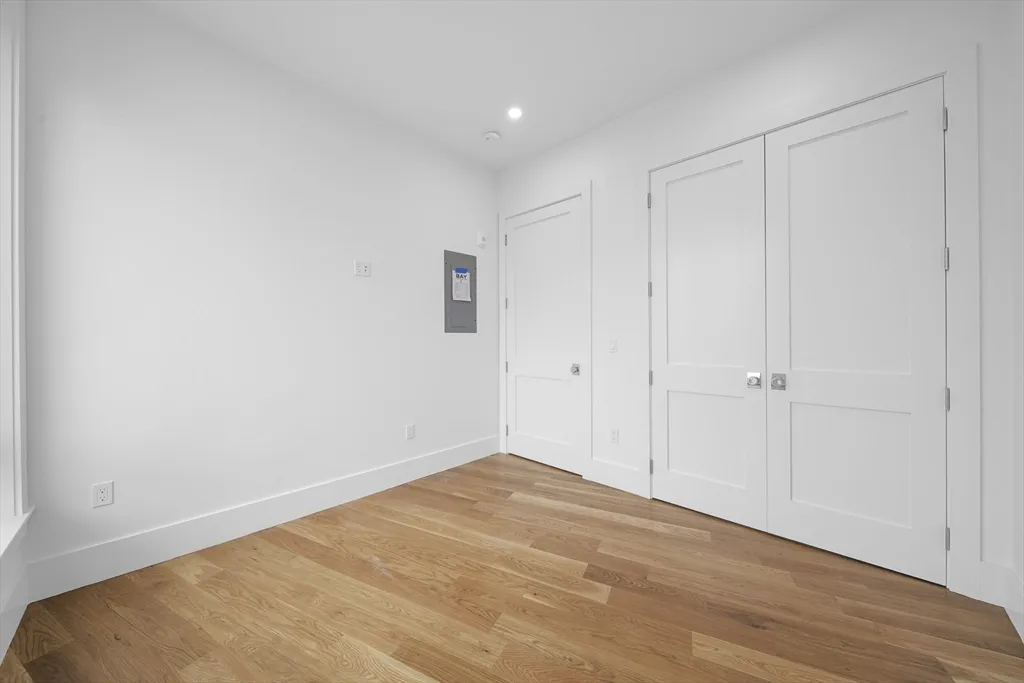 218 Old Colony Ave, South Boston