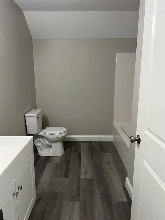 5 Santana Way, Carver