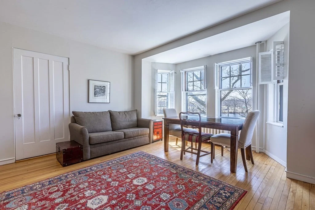 993 Memorial Dr, West Cambridge