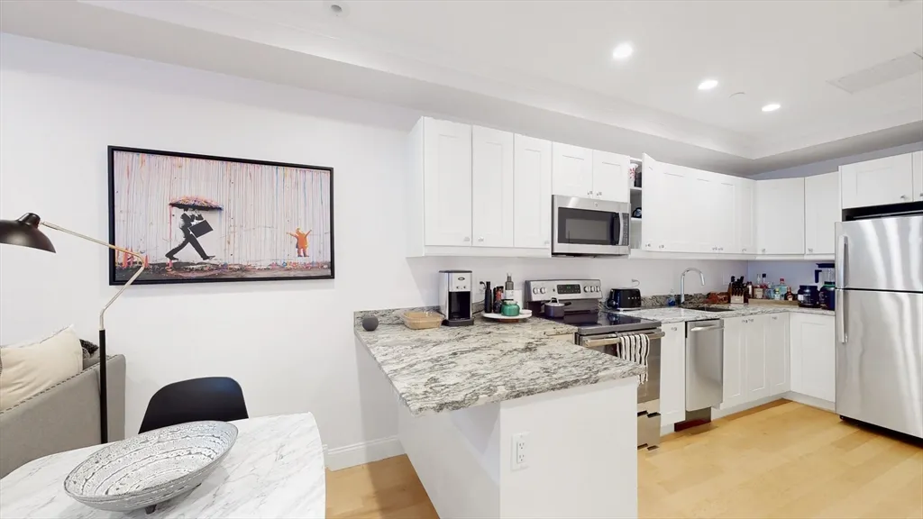 296 Beacon St, Back Bay