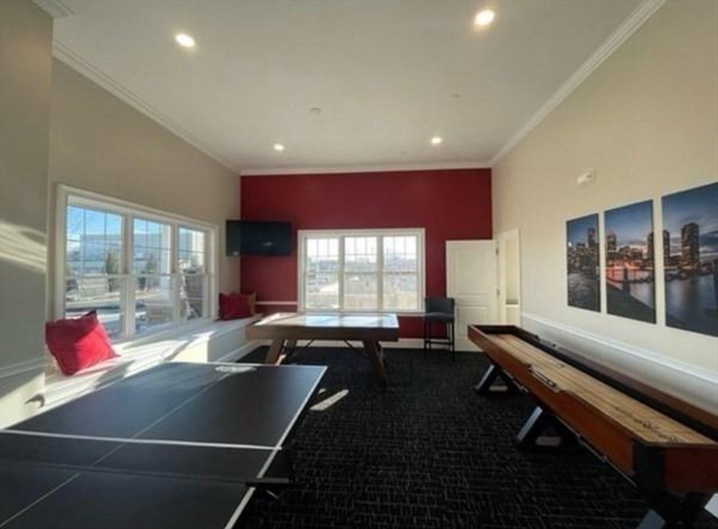 320 Middlesex Ave, Medford