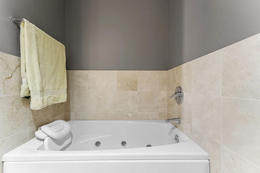 210 South, Leather District