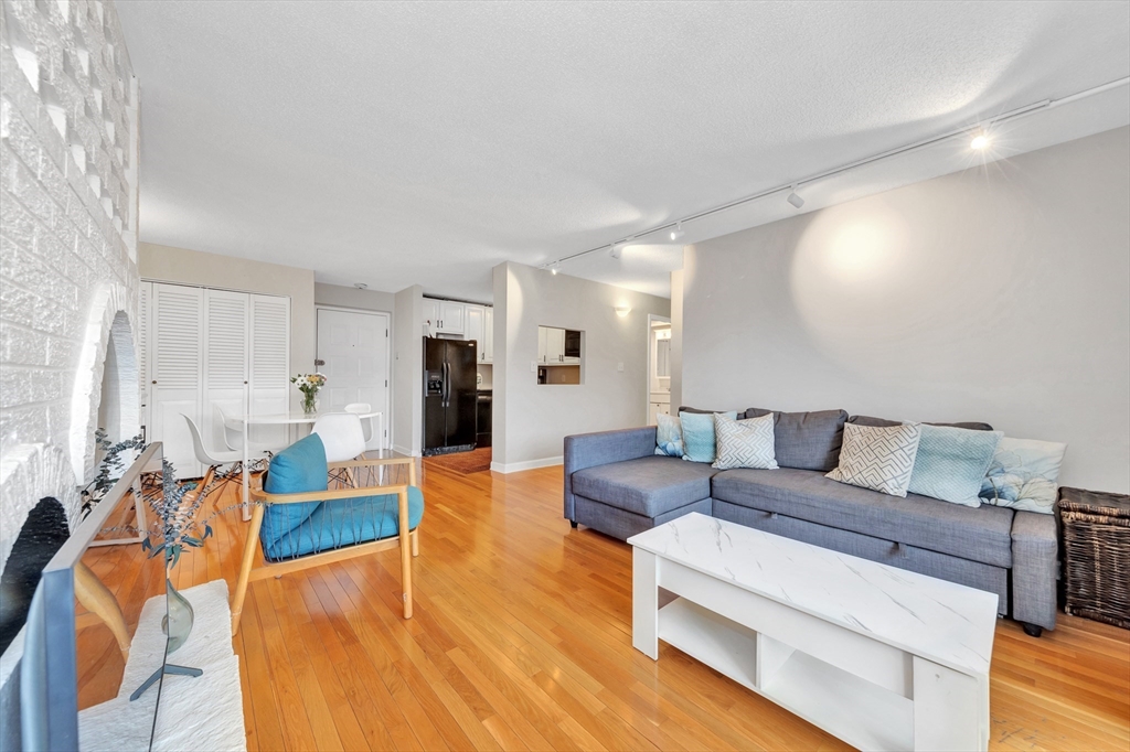 1580 Massachusettsave, Harvard Square