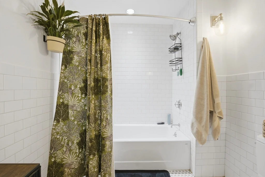 9 West Broadway, South Boston