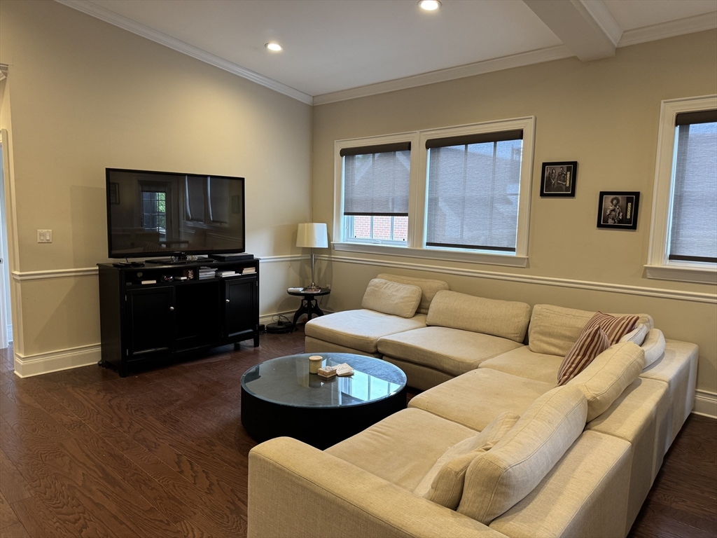 616 East Fourth, South Boston