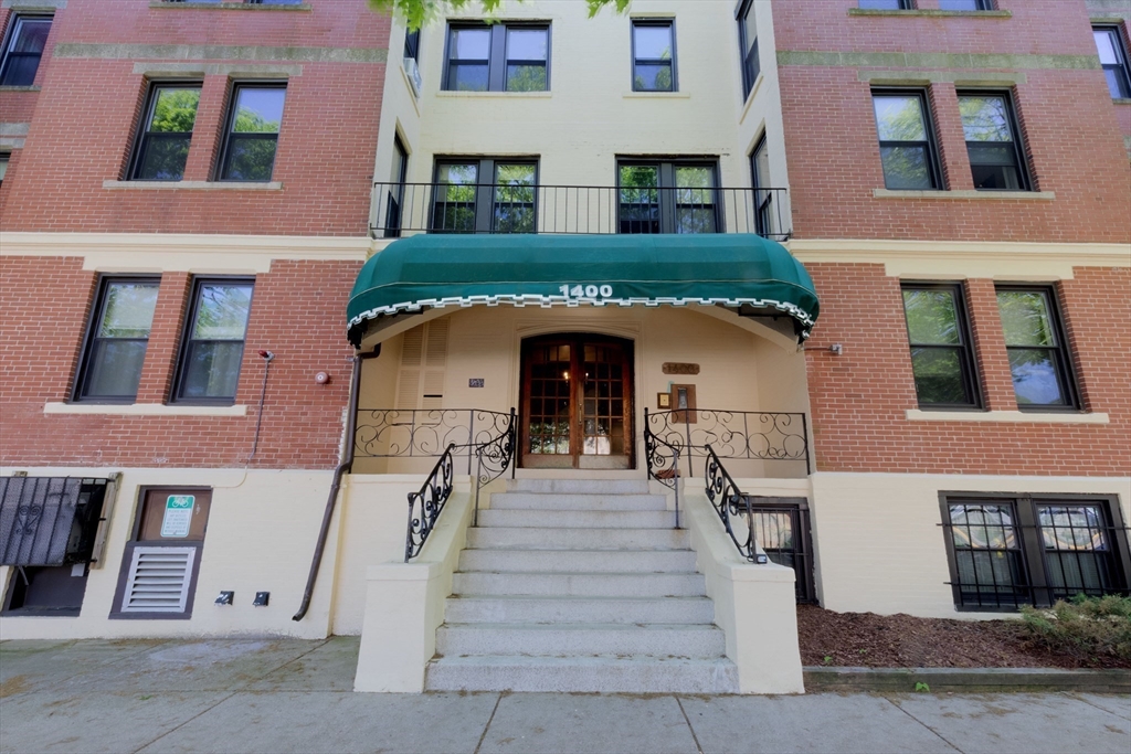 1400 Commonwealth Ave, Allston