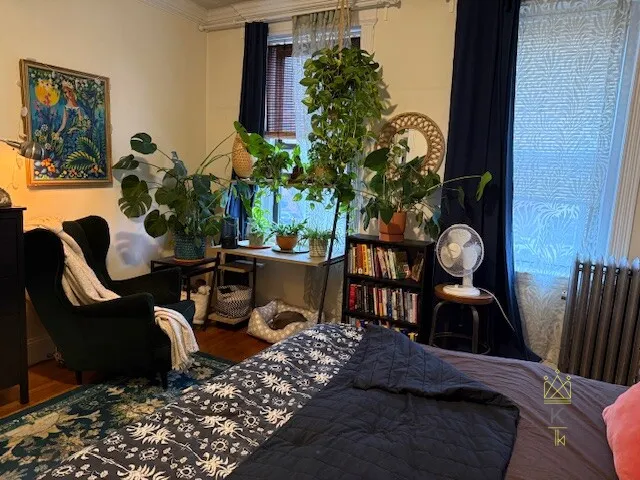 1957 Commonwealth Ave, Brighton