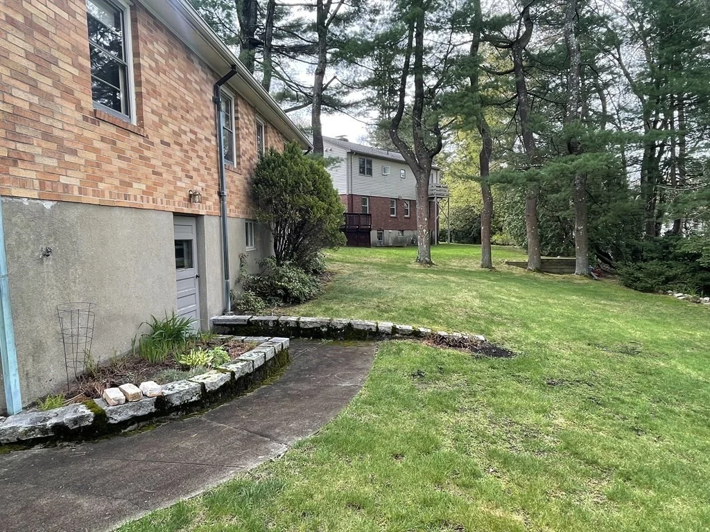 204 Follen Rd, Lexington