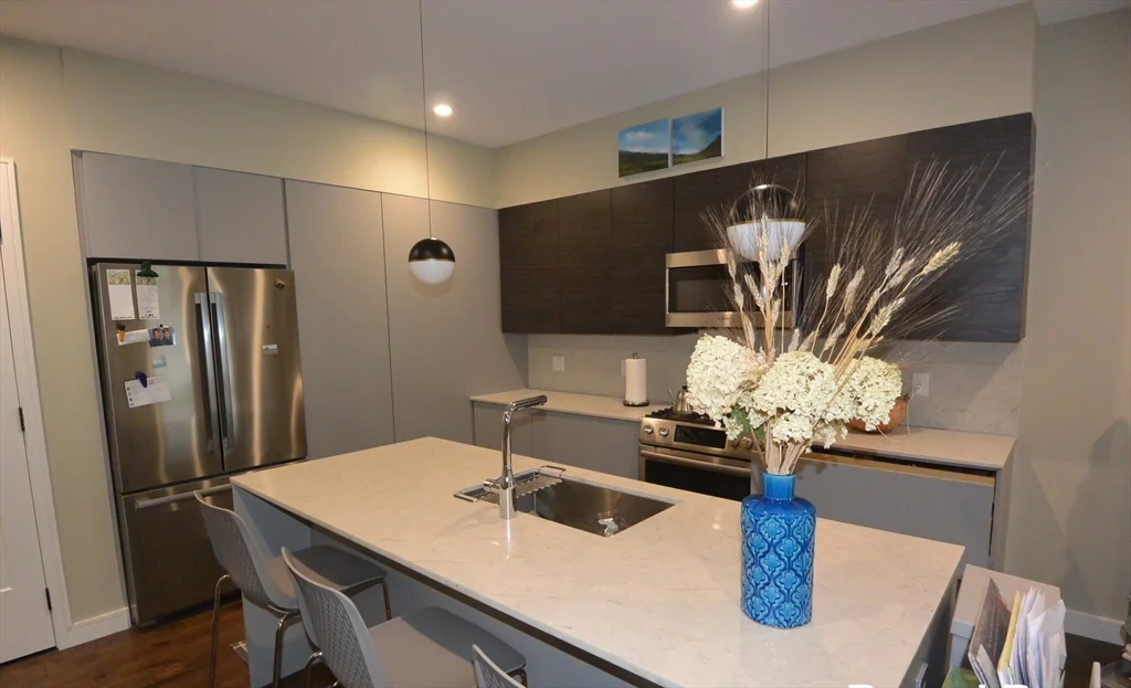 45 Burnett St, Jamaica Plain