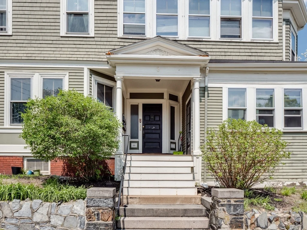 3 Monmouth St, Spring Hill