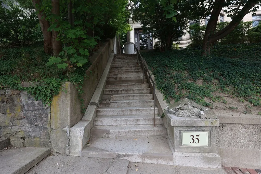 35 Westbourne Ter, Corey Hill