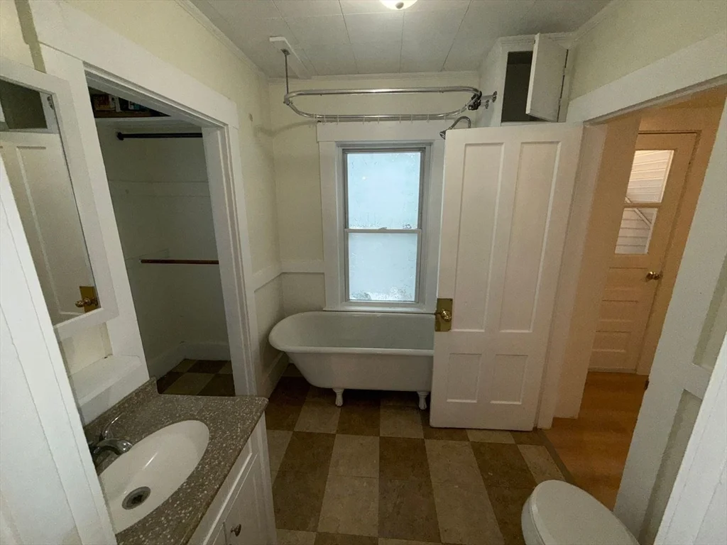 36 Second St, North Andover