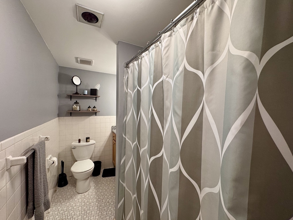 239 Main St, Reading