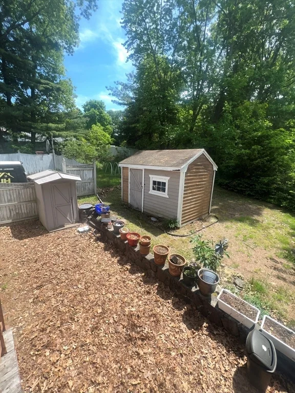 7 Frothingham Rd, Burlington