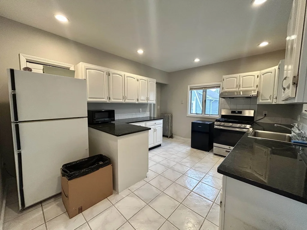 1601 Centre St, Newton