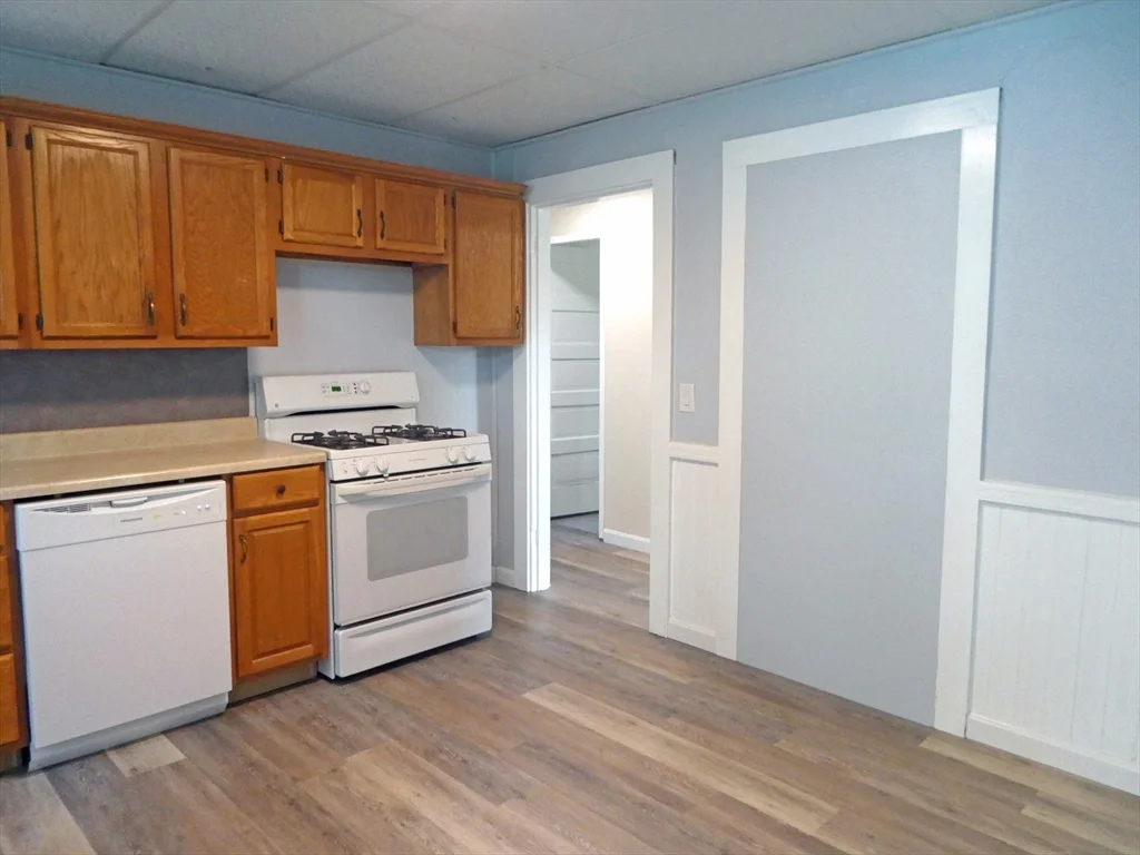 14 Elm St, Middleboro