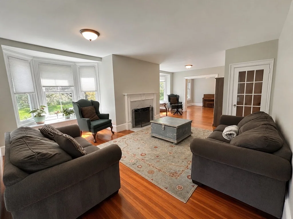 144 East St, Sharon