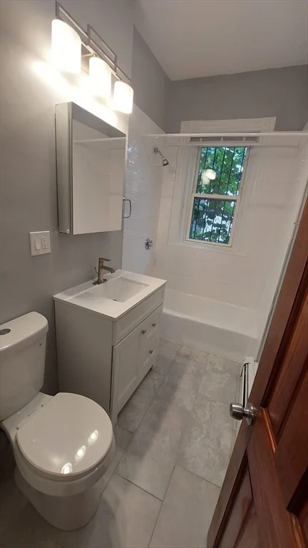6 Wabeno St, Roxbury