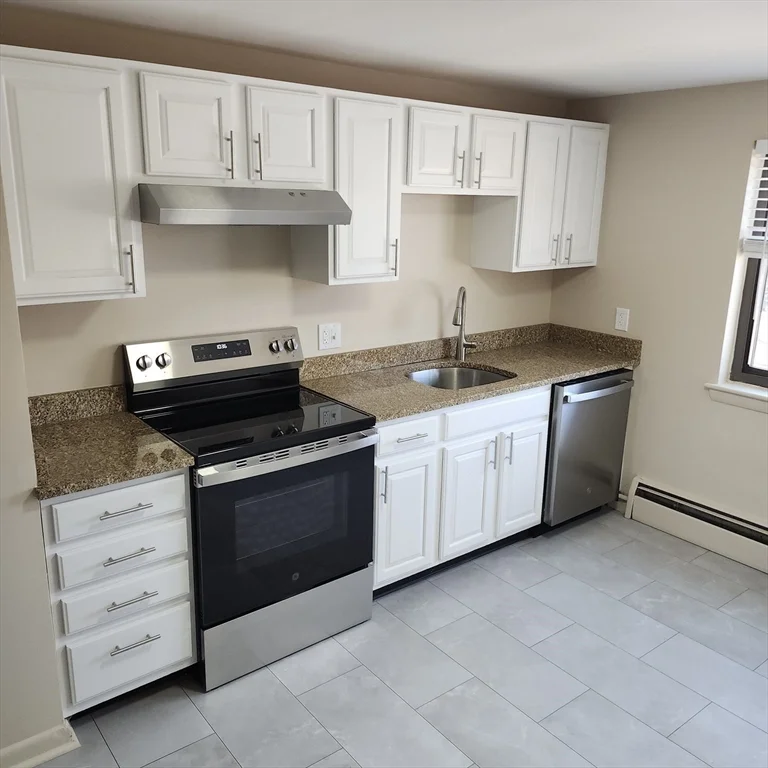 62 Charlesbank Way, Waltham