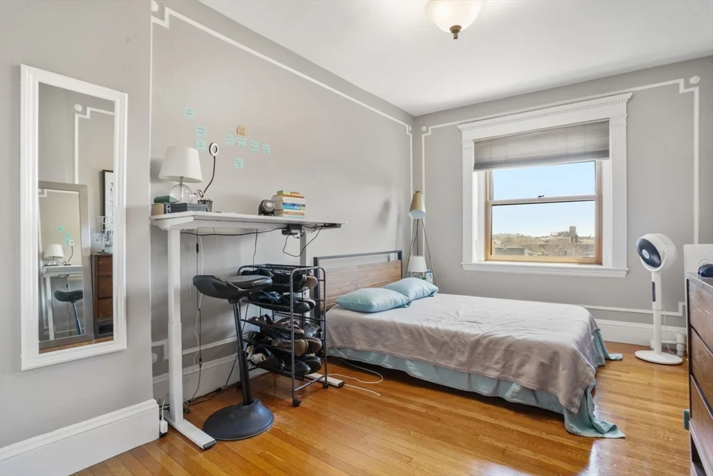 8 Garrison St, Back Bay