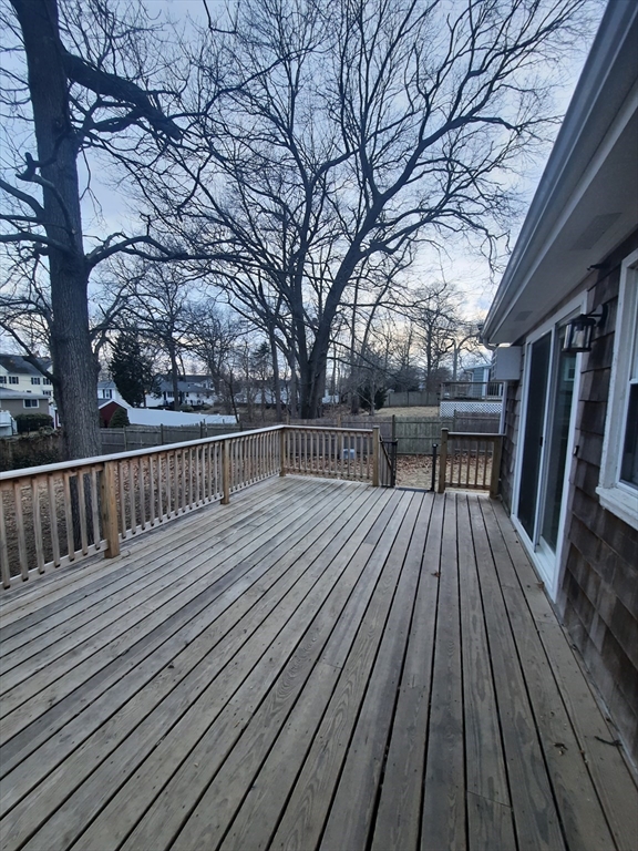 48 Fottler Rd, Hingham