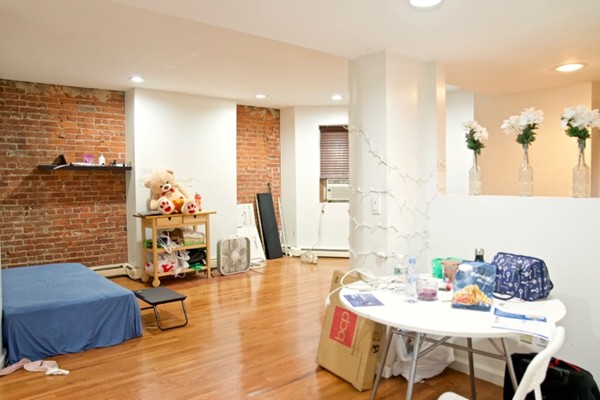 390 Riverway, Mission Hill