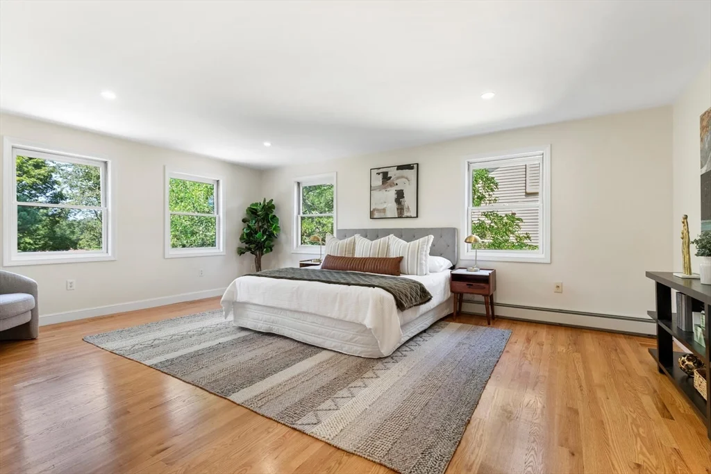 29 Cottage St, Newton Upper Falls