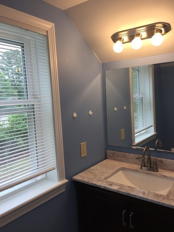 75 Chapel St, Shirley