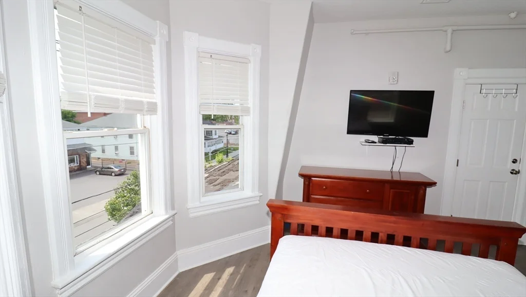 44 South St, Westborough