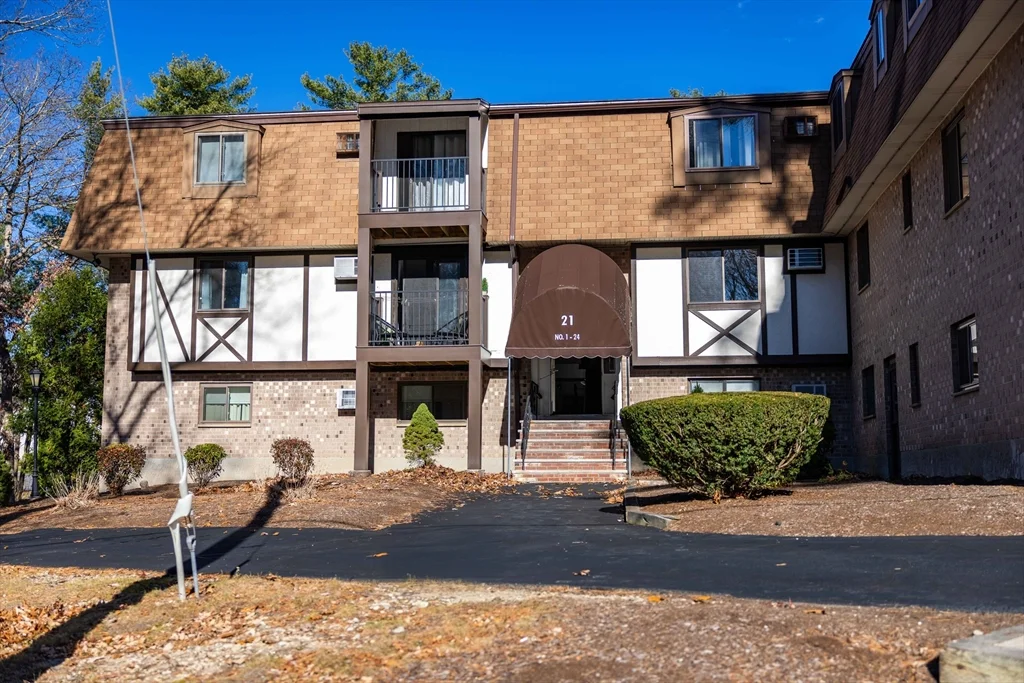 21 Erick Rd, Mansfield