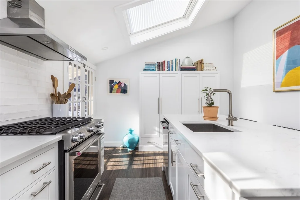 5 Stacey Ct, Marblehead