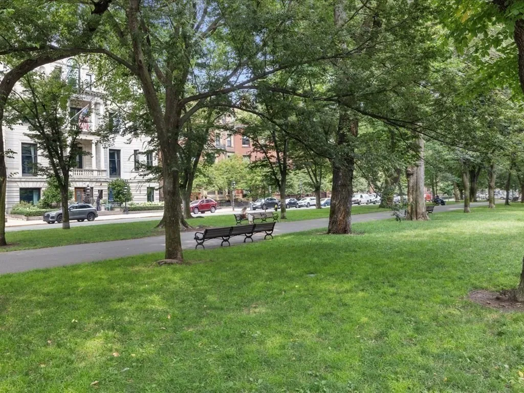 228 Commonwealth Ave, Back Bay