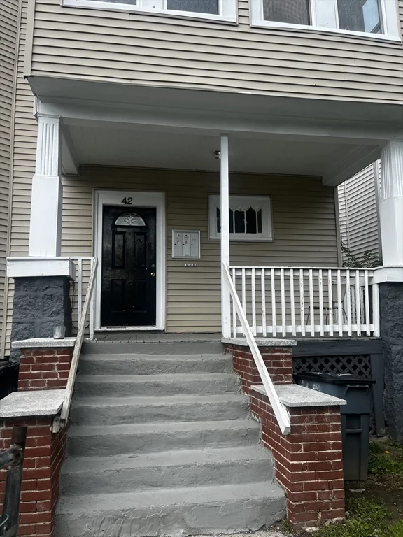 42 Floyd St, Dorchester