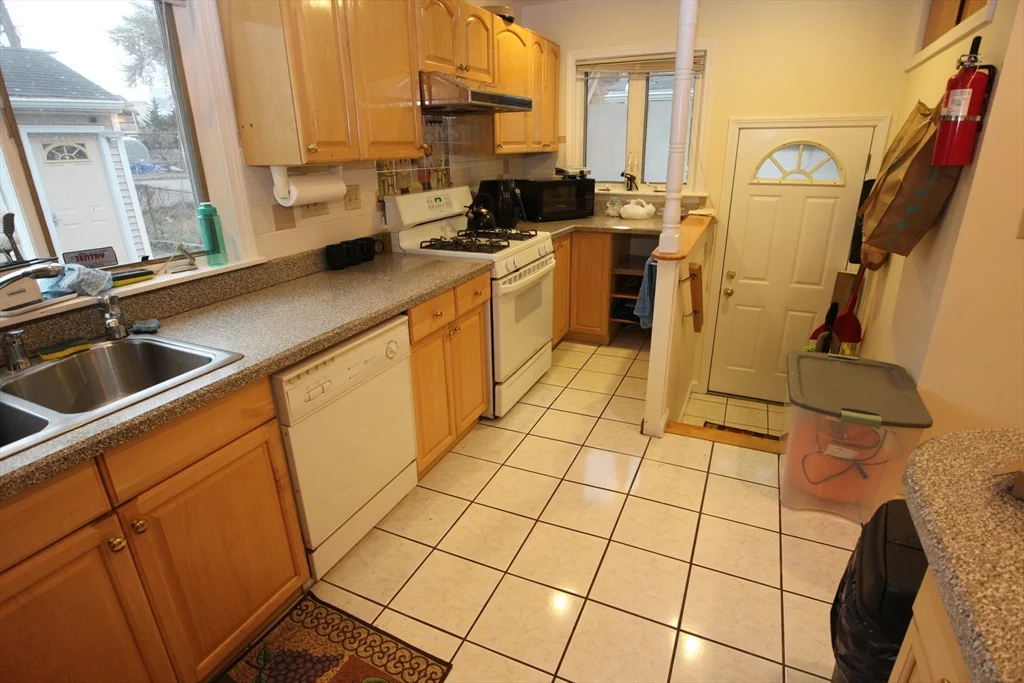414 Western Ave, Brighton