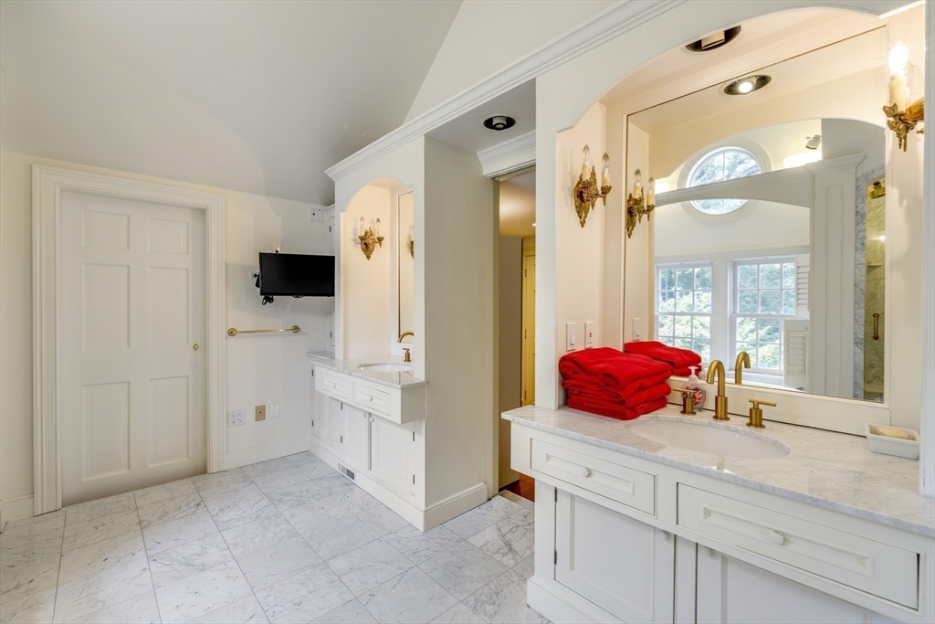 171 Marsh St, Belmont