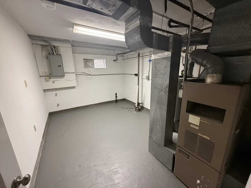 7 Silvia Ct, Hyde Park