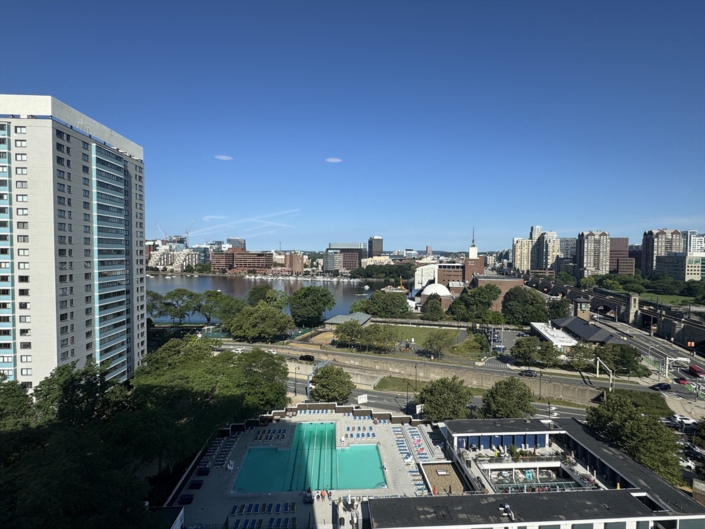 8 Whittier Pl, West End