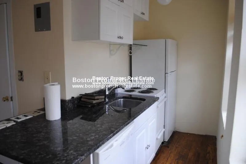 108 Myrtle St, Beacon Hill