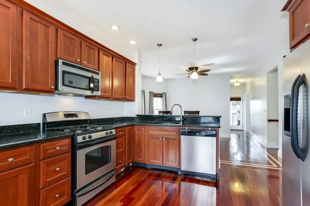 77 Adams St, Tufts University