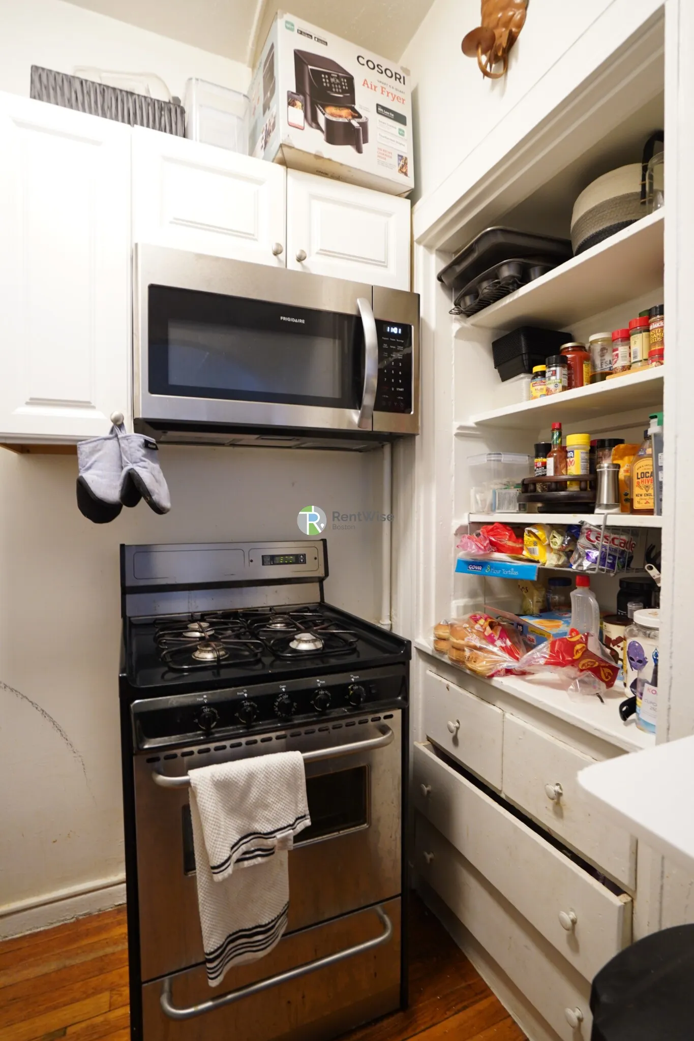 230 Walnut St, Newtonville