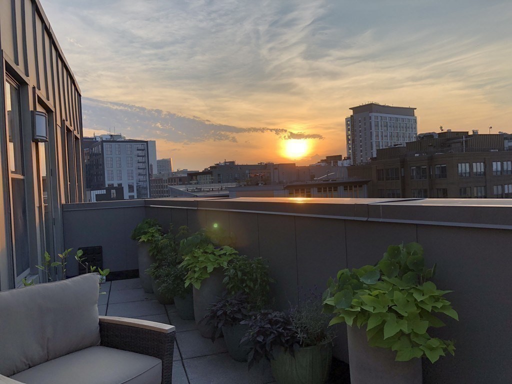 1166 Washington St, South End