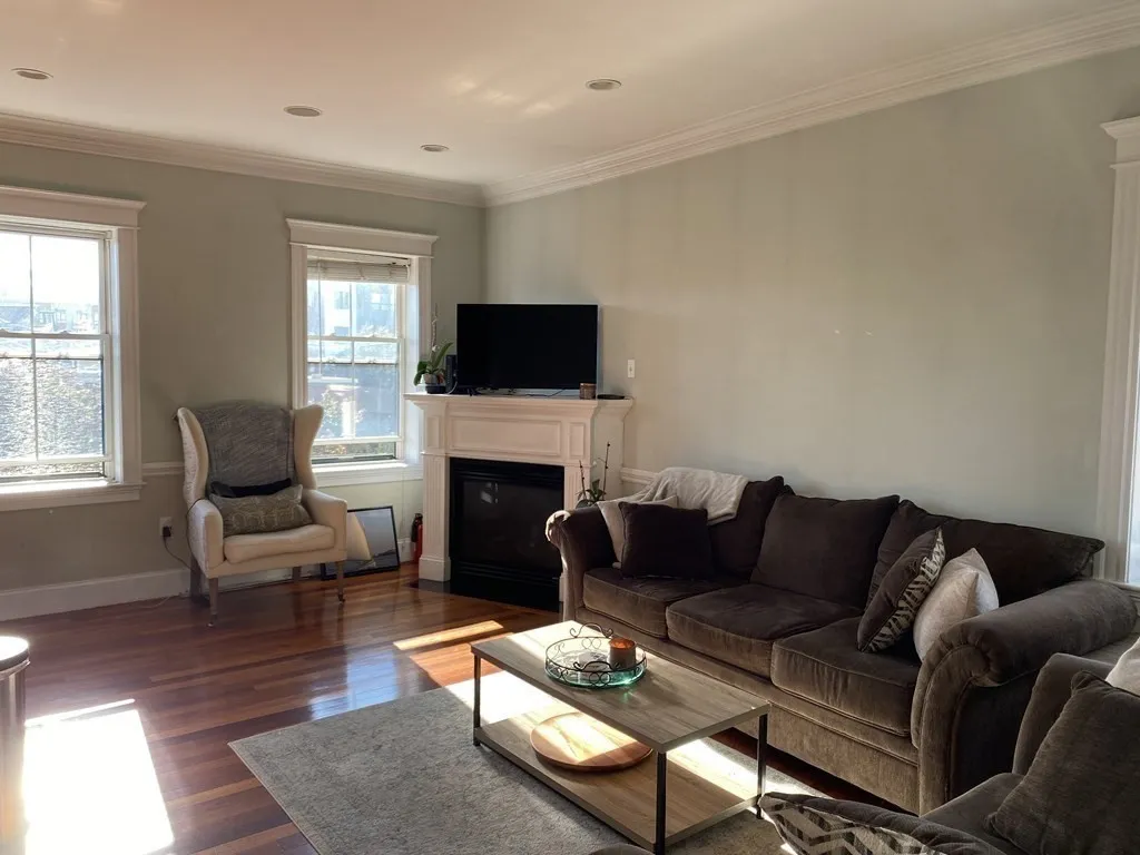 116 W Broadway, South Boston