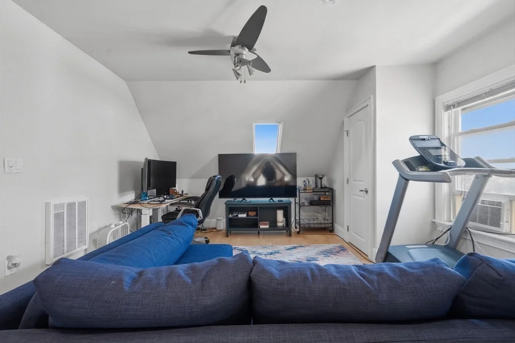 57 Wyoming, Forestdale