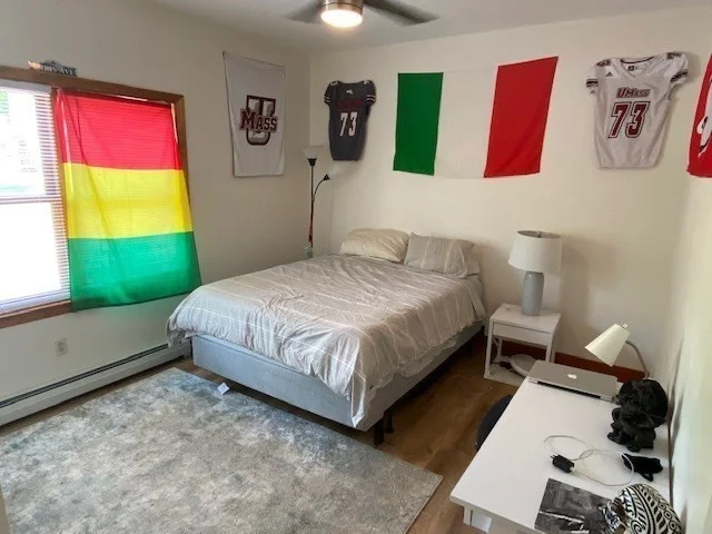 409 North East St, Amherst